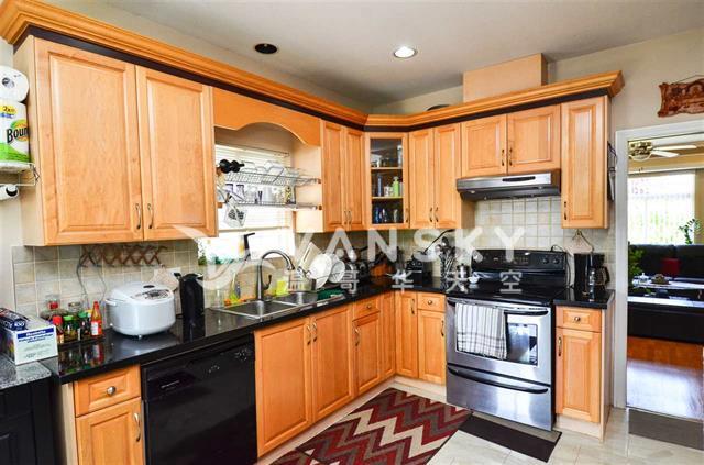 240121104238_Upstair - kitchen.JPG